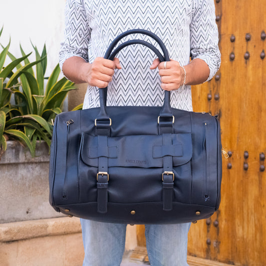Atlas Escape Leather Weekender Bag