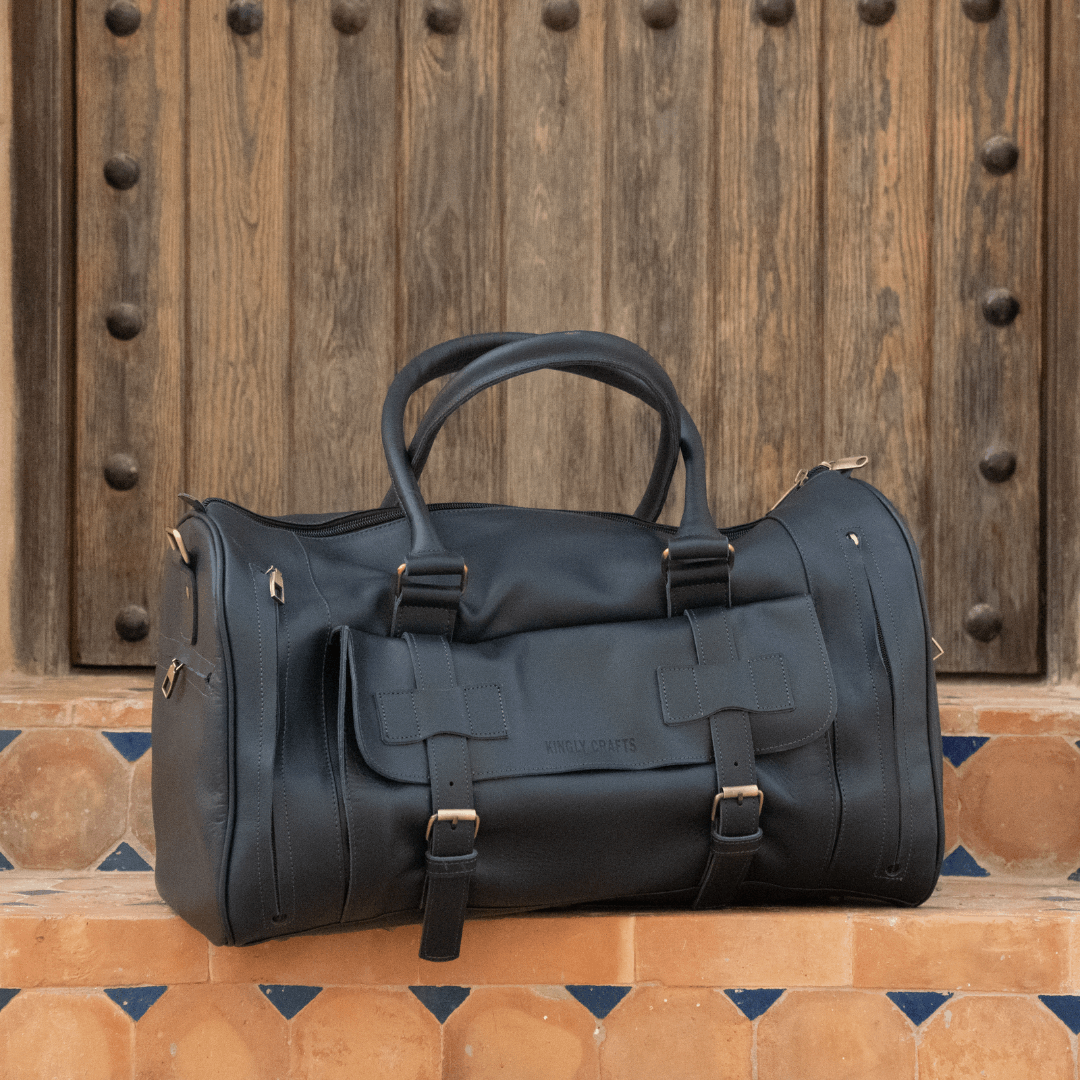 Atlas Escape Leather Weekender Bag